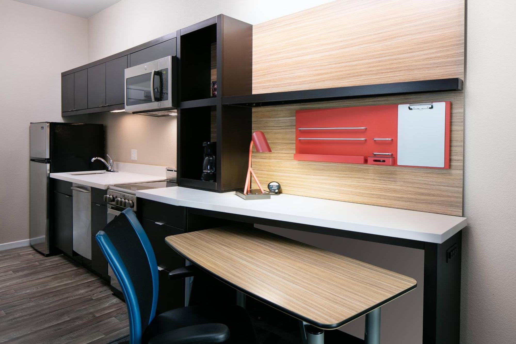 Towneplace Suites By Marriott Kansas City Airport Exteriör bild