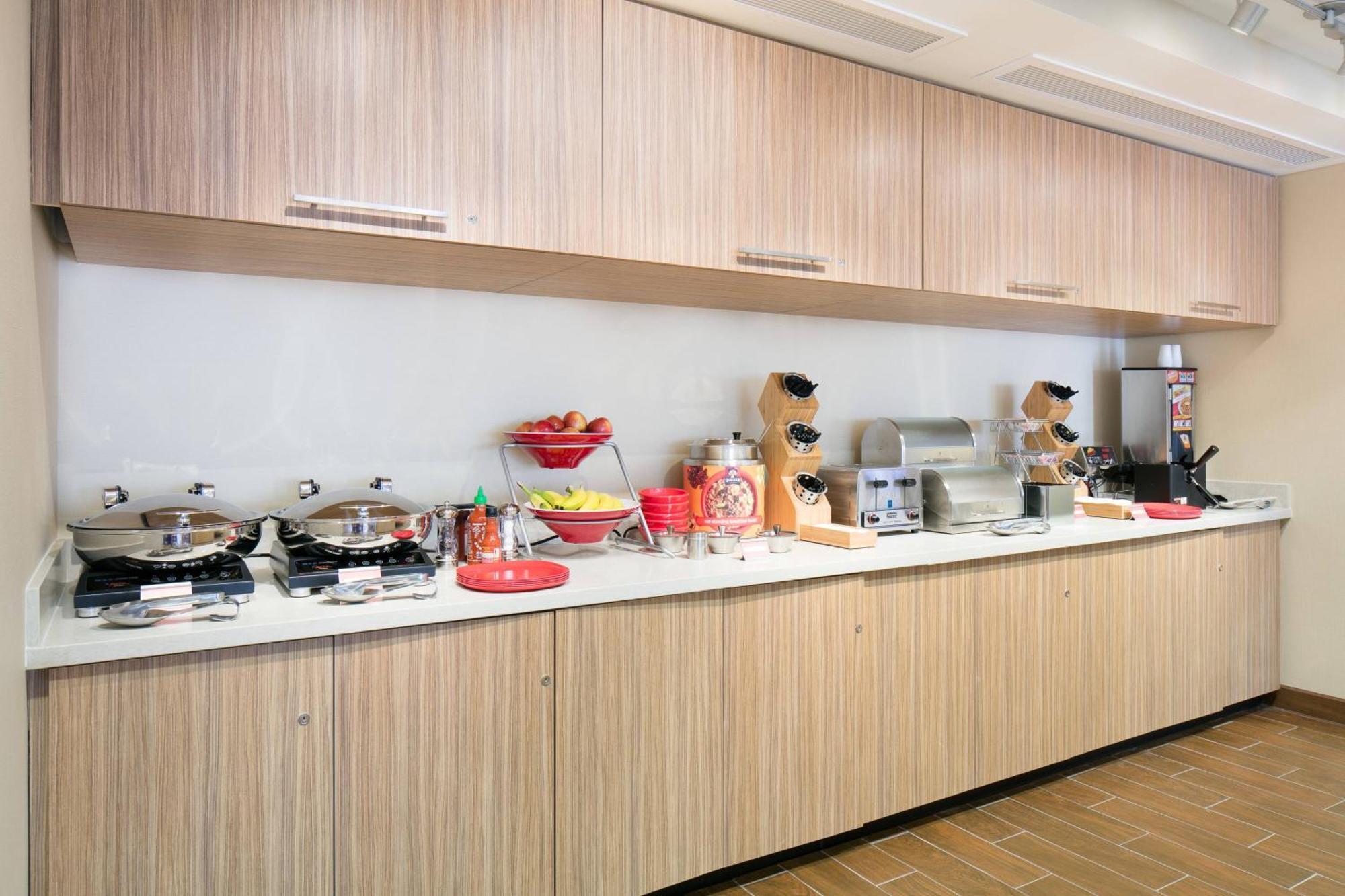 Towneplace Suites By Marriott Kansas City Airport Exteriör bild