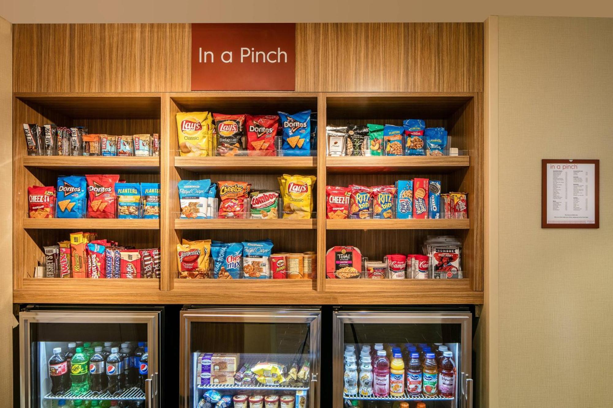Towneplace Suites By Marriott Kansas City Airport Exteriör bild