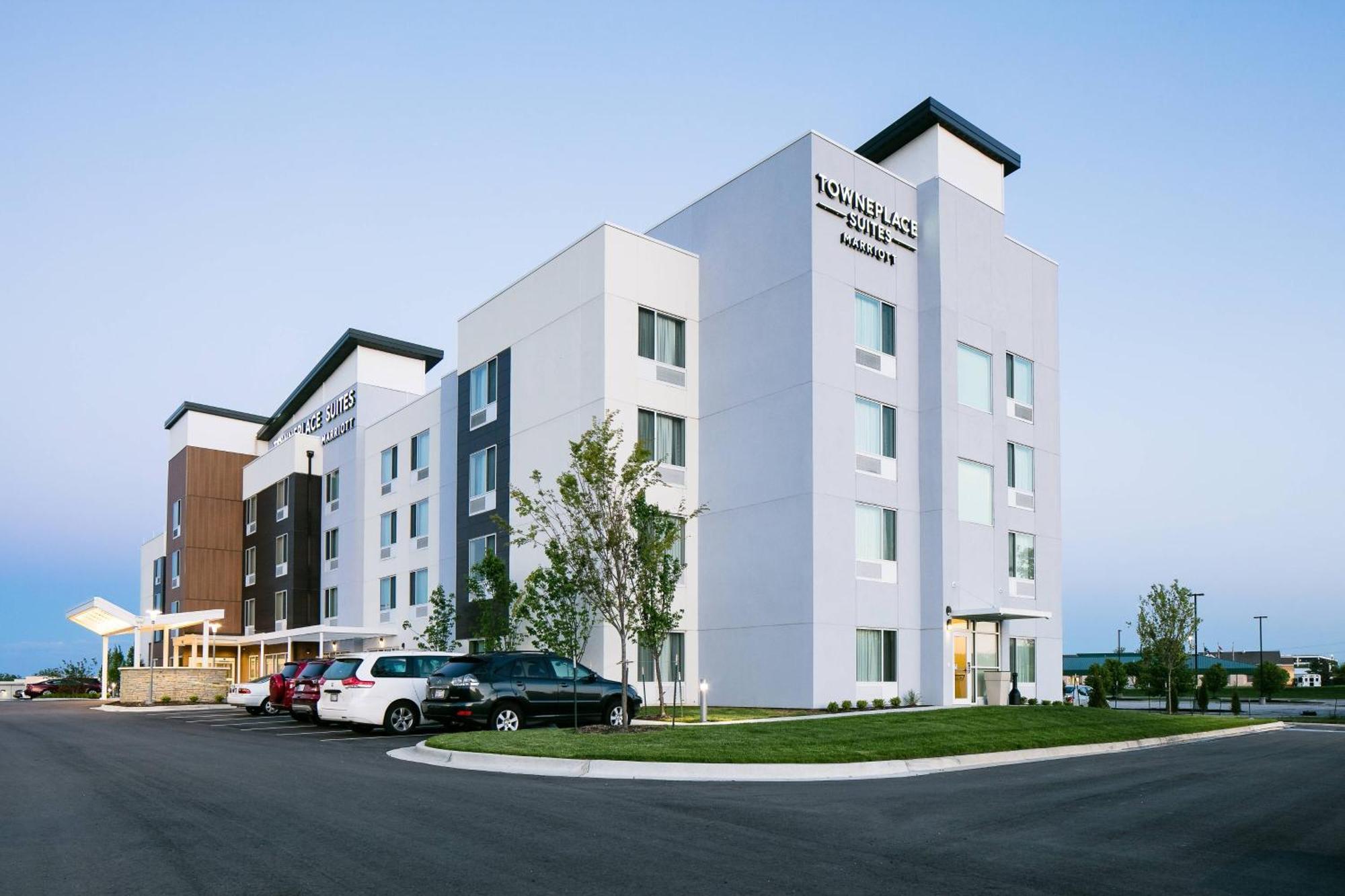 Towneplace Suites By Marriott Kansas City Airport Exteriör bild