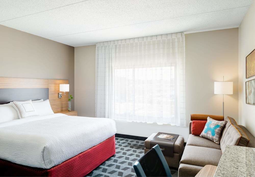 Towneplace Suites By Marriott Kansas City Airport Exteriör bild
