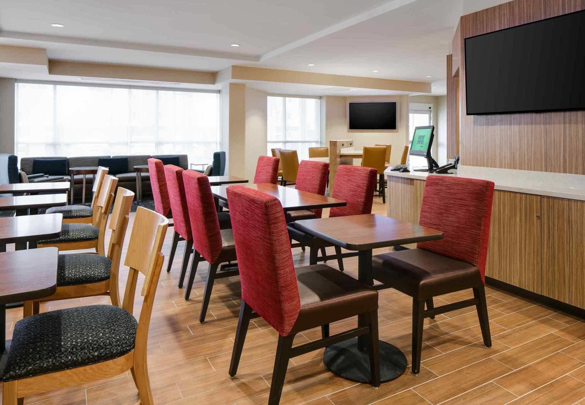 Towneplace Suites By Marriott Kansas City Airport Exteriör bild